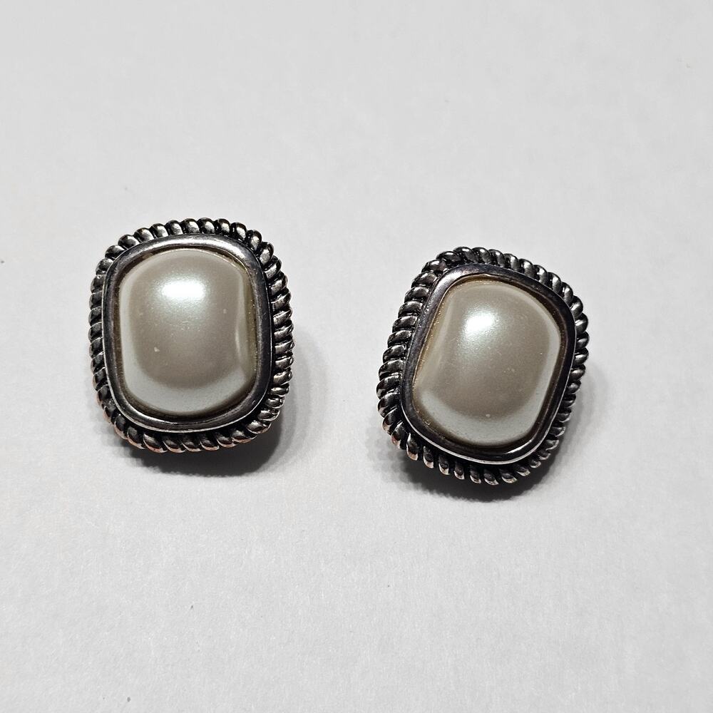 Vintage Carolee Silver Tone Faux Pearl Rope Border Clip-On Earrings - Picture 2 of 7